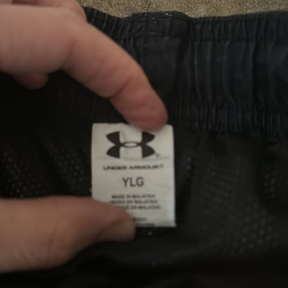 Under Armour swimsuit. Inner drawstring for a snug fit. - Picture 2 of 3